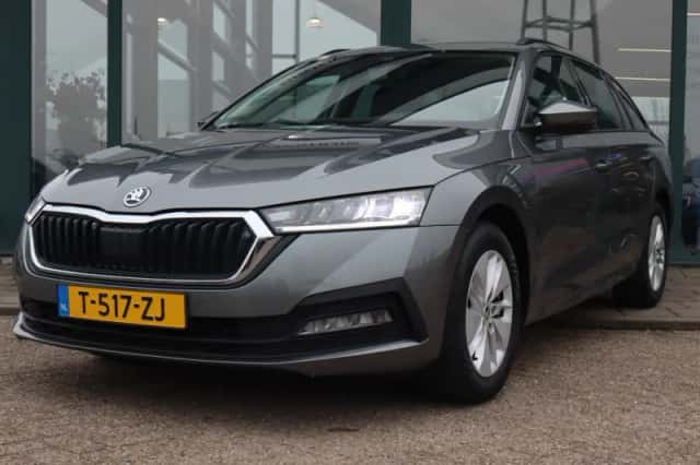 Škoda Octavia (2023) thumbnail 1