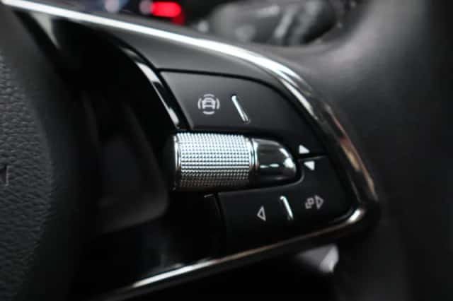 Škoda Octavia (2023) thumbnail 17