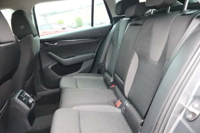 Škoda Octavia (2023) thumbnail 30