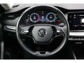 Škoda Octavia (2023) thumbnail 6