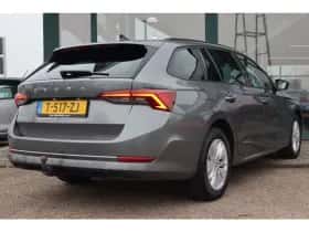 Škoda Octavia (2023) thumbnail 8