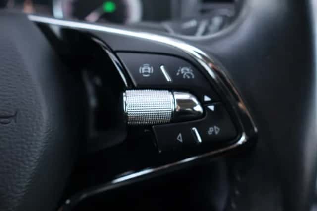 Škoda Karoq (2022) thumbnail 18