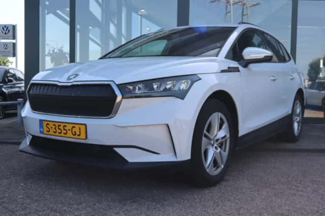Škoda Enyaq (2023) thumbnail 1