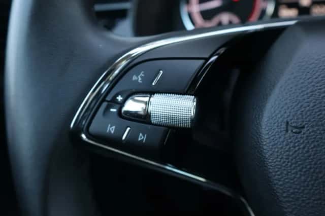 Škoda Kamiq (2023) thumbnail 16