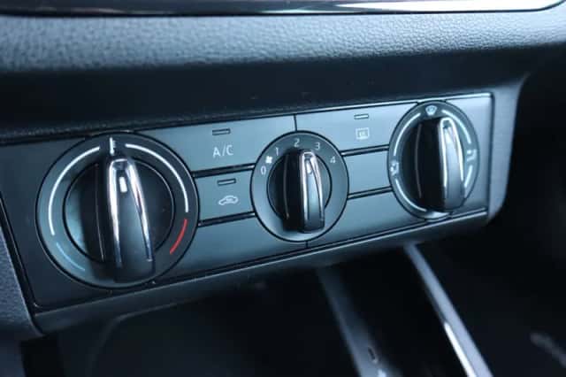Škoda Kamiq (2023) thumbnail 20