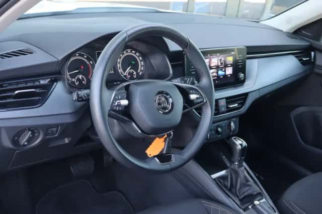Škoda Kamiq (2023) thumbnail 4