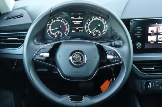 Škoda Kamiq (2023) thumbnail 6