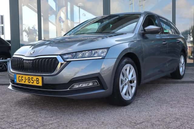 Škoda Octavia (2024) thumbnail 1