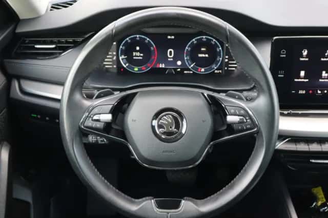 Škoda Octavia (2024) thumbnail 6