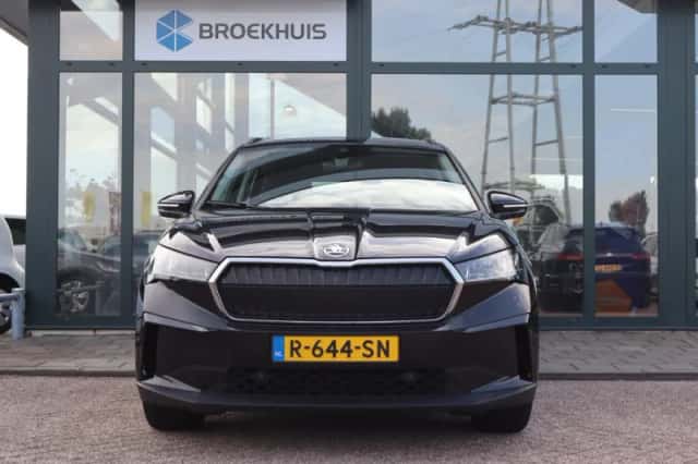 Škoda Enyaq (2022) thumbnail 3