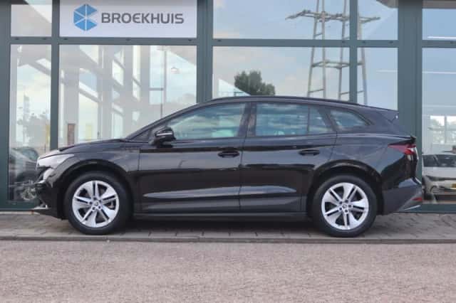 Škoda Enyaq (2022) thumbnail 4