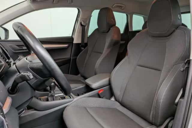 Škoda Karoq (2022) thumbnail 4