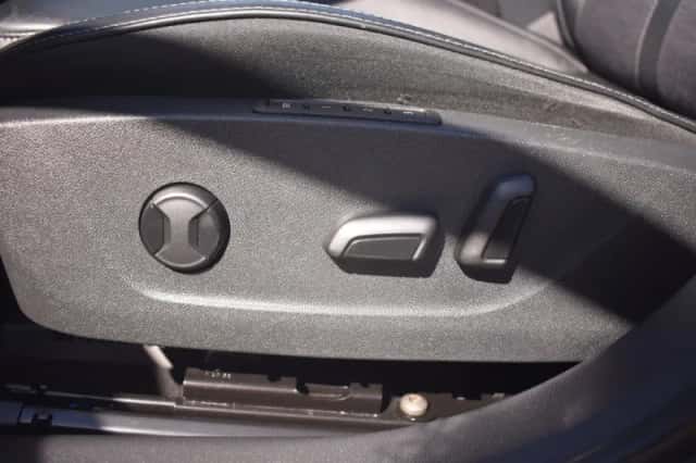 Škoda Octavia (2021) thumbnail 11