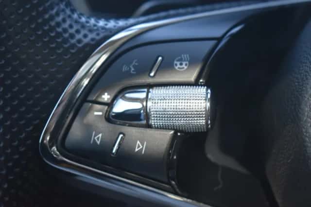 Škoda Octavia (2021) thumbnail 25