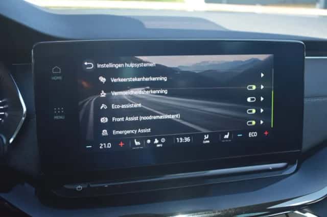 Škoda Octavia (2021) thumbnail 34