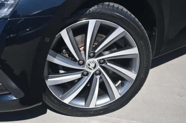 Škoda Octavia (2021) thumbnail 6