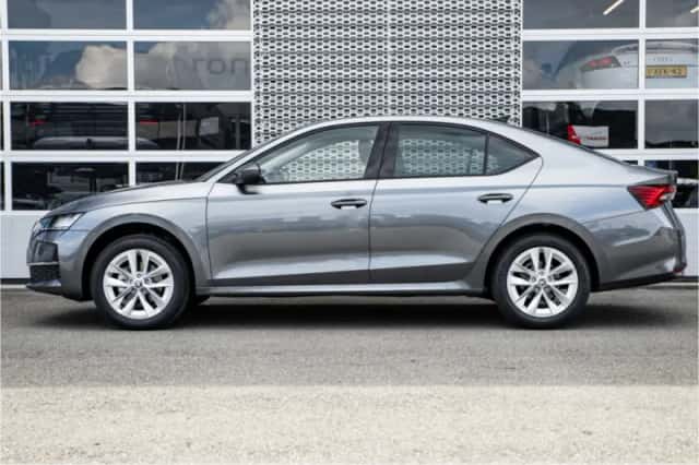 Škoda Octavia (2025) thumbnail 4