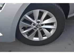 Škoda Kamiq (2023) thumbnail 5