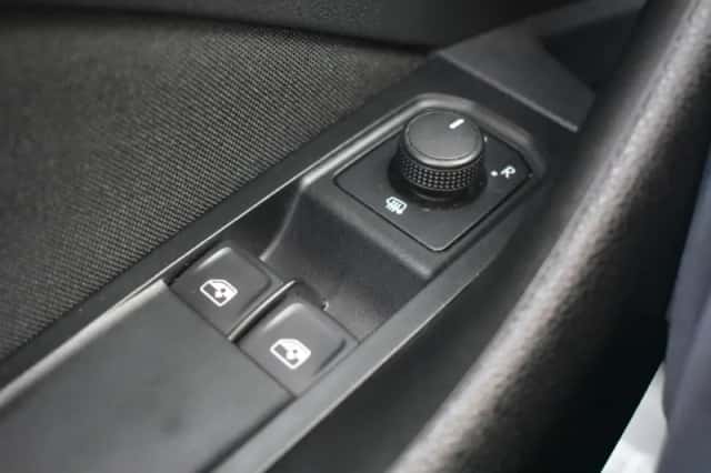 Škoda Kamiq (2021) thumbnail 11