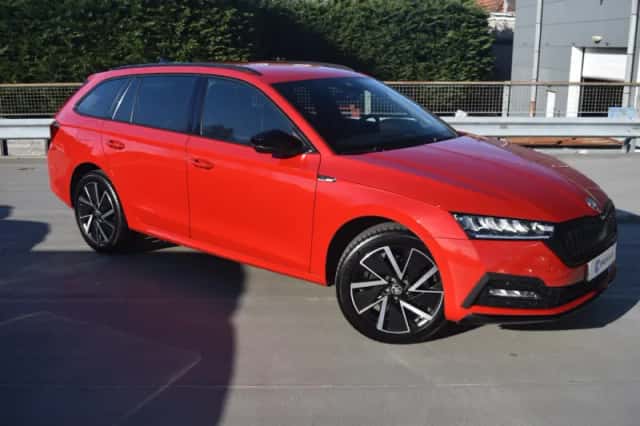 Škoda Octavia (2022) thumbnail 2