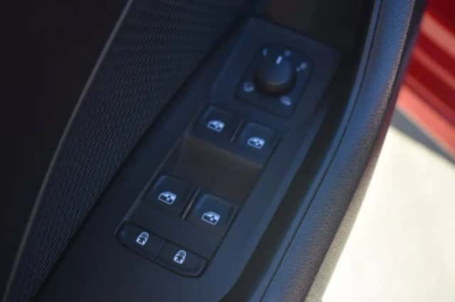 Škoda Octavia (2022) thumbnail 12
