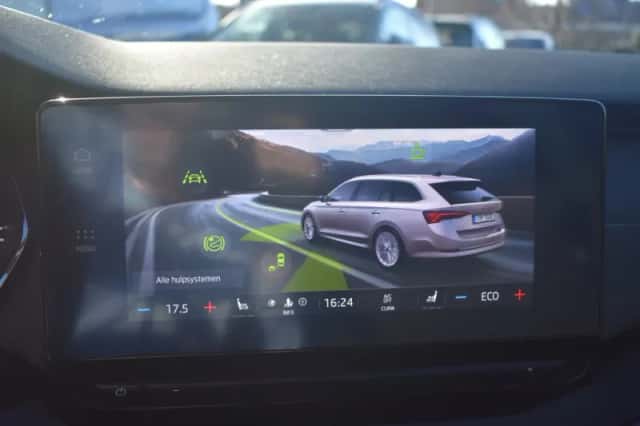 Škoda Octavia (2022) thumbnail 27