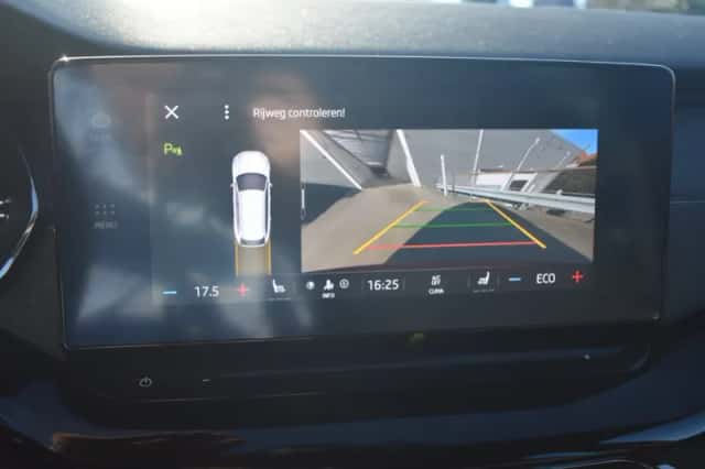 Škoda Octavia (2022) thumbnail 30