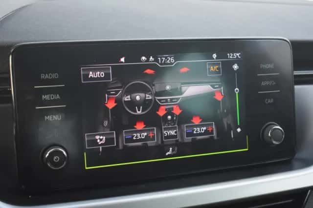 Škoda Kamiq (2020) thumbnail 24