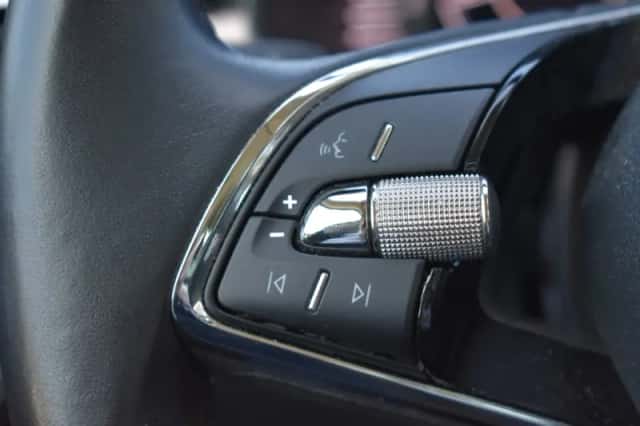 Škoda Kamiq (2021) thumbnail 14