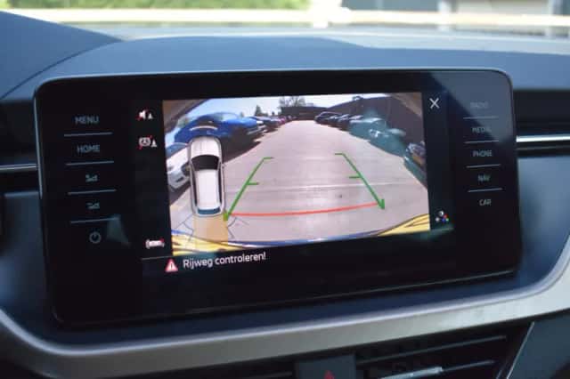 Škoda Kamiq (2021) thumbnail 23