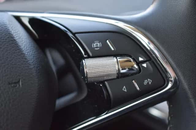 Škoda Enyaq (2022) thumbnail 16