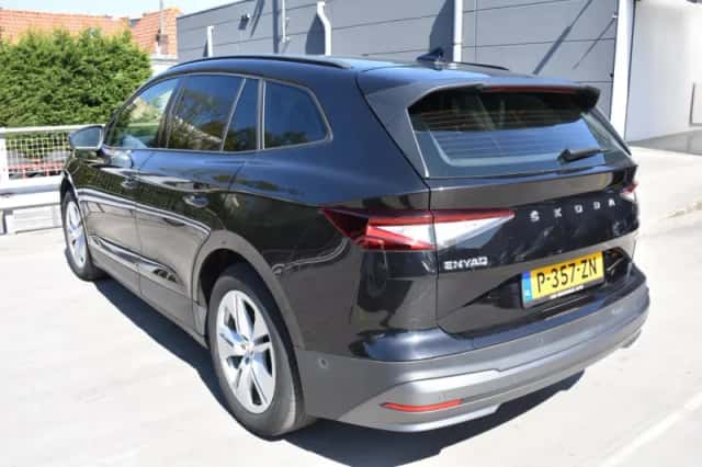 Škoda Enyaq (2022) thumbnail 4