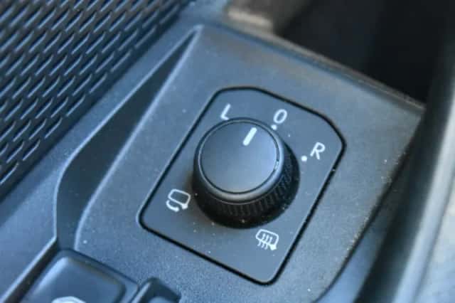 Škoda Octavia (2022) thumbnail 12