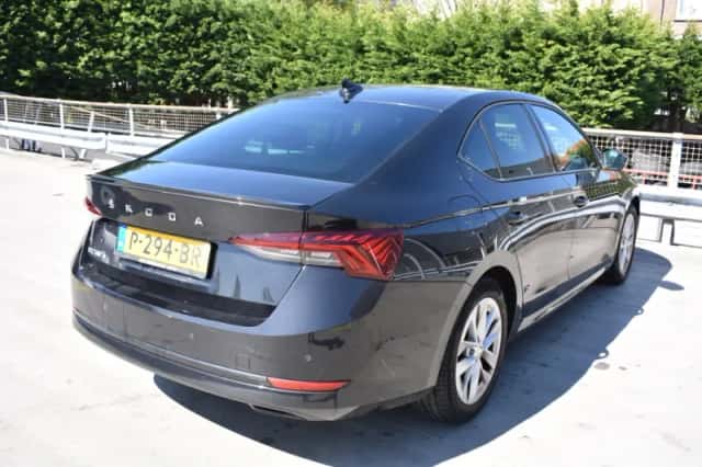 Škoda Octavia (2022) thumbnail 4