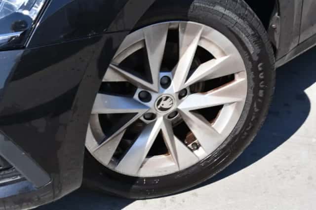 Škoda Octavia (2022) thumbnail 6