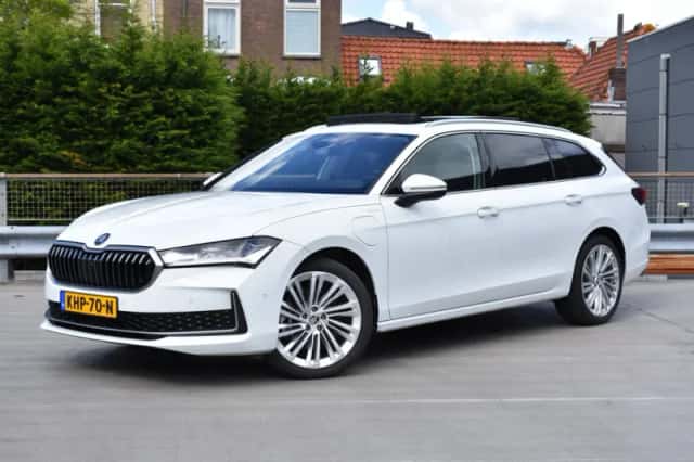 Škoda Superb (2025) thumbnail 1