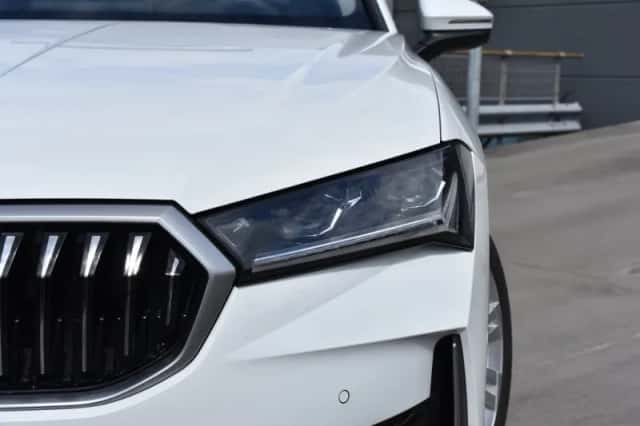 Škoda Superb (2025) thumbnail 5