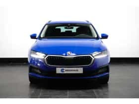 Škoda Octavia (2022) thumbnail 2