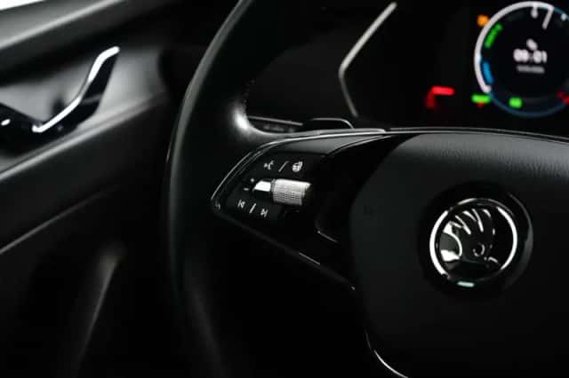 Škoda Octavia (2022) thumbnail 11