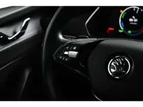 Škoda Octavia (2022) thumbnail 11