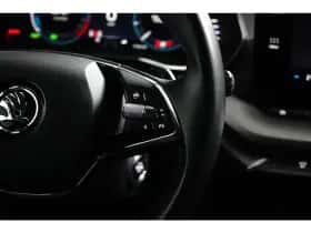Škoda Octavia (2022) thumbnail 12