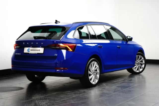 Škoda Octavia (2022) thumbnail 4