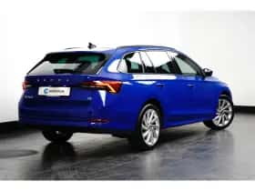 Škoda Octavia (2022) thumbnail 4