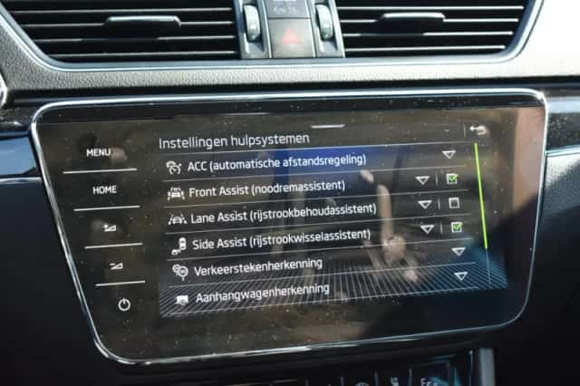 Škoda Superb (2021) thumbnail 30