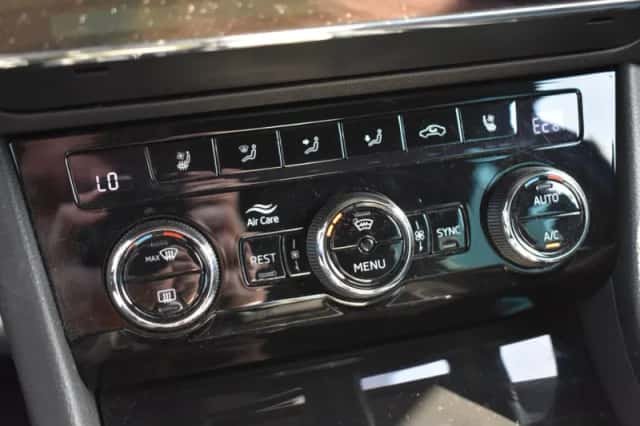 Škoda Superb (2021) thumbnail 35