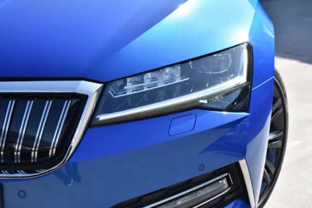 Škoda Superb (2021) thumbnail 5