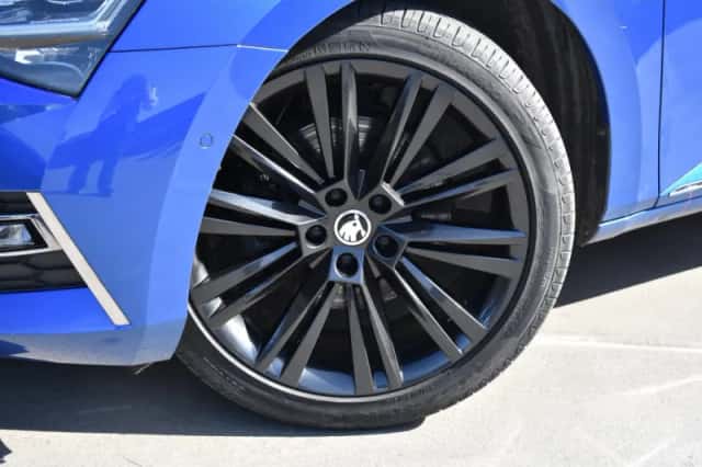 Škoda Superb (2021) thumbnail 6