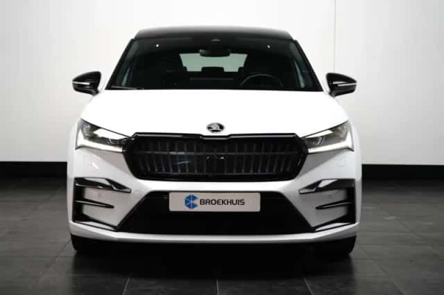 Škoda Enyaq (2022) thumbnail 2