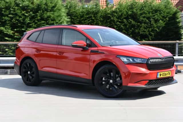 Škoda Enyaq (2021) thumbnail 2