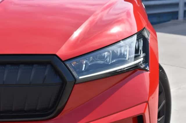Škoda Enyaq (2021) thumbnail 5